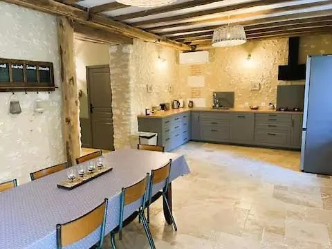 Le Chai De Peyssard, Piscine Chauffee. 4* Château-lʼÉvêque