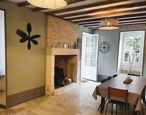 Le Chai De Peyssard, Piscine Chauffee. 게스트하우스