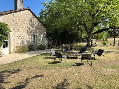 Le Chai De Peyssard, Piscine Chauffee. 4* Château-lʼÉvêque