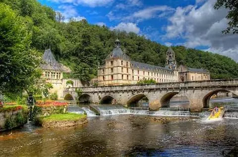 Le Chai De Peyssard, Piscine Chauffee. 게스트하우스 Château-lʼÉvêque
